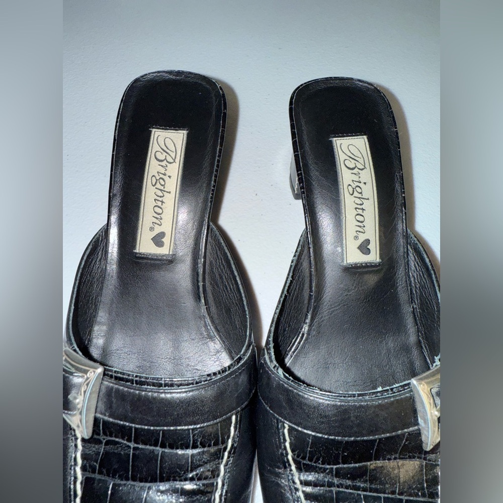 Brighton Bench Made Sz 6 1/2 M Black Mule Clog Heels Faux Alligator Skin - Picture 5 of 9